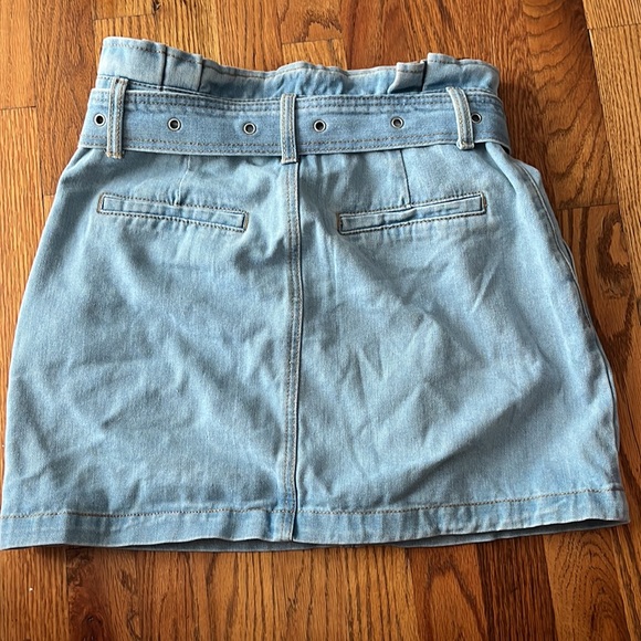 Color is Blue - Picture 2 of 4